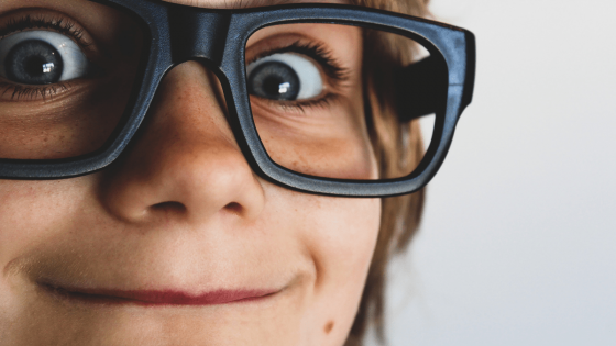 Keuntungan Membeli Kacamata SATURDAYS Secara Online