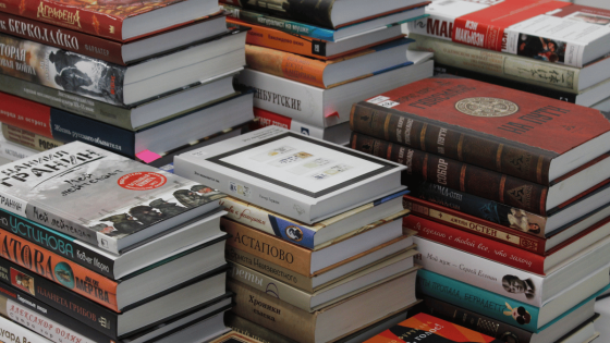 menulis resensi buku