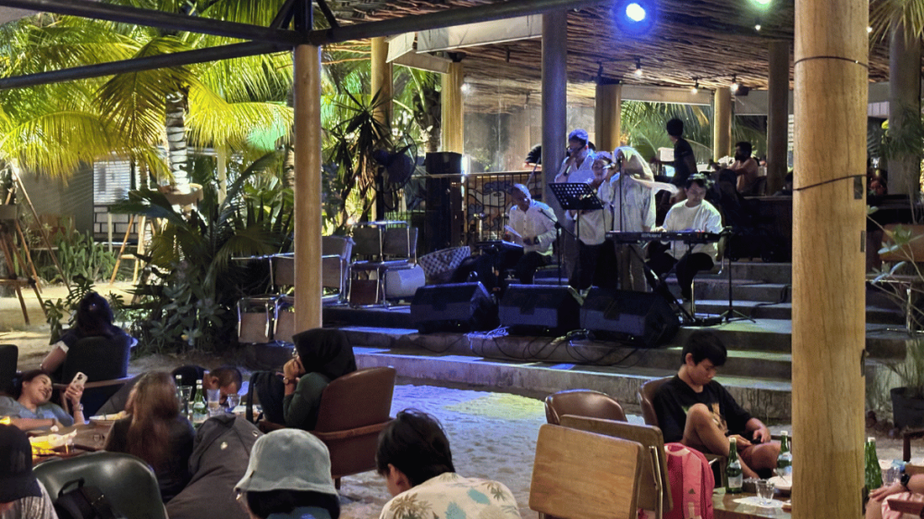 Live music pantai pik2